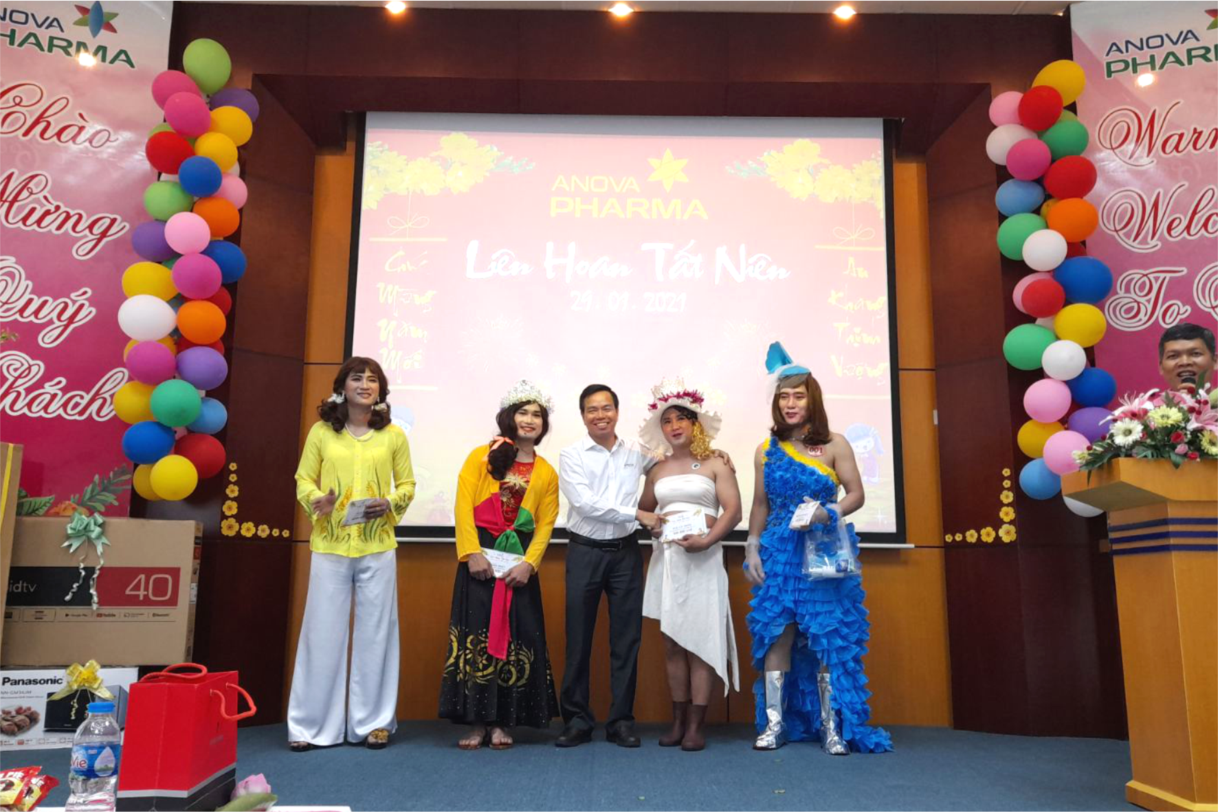 ANOVA PHARMA TỔ CHỨC BUỔI LIÊN HOAN TẤT NIÊN 2020