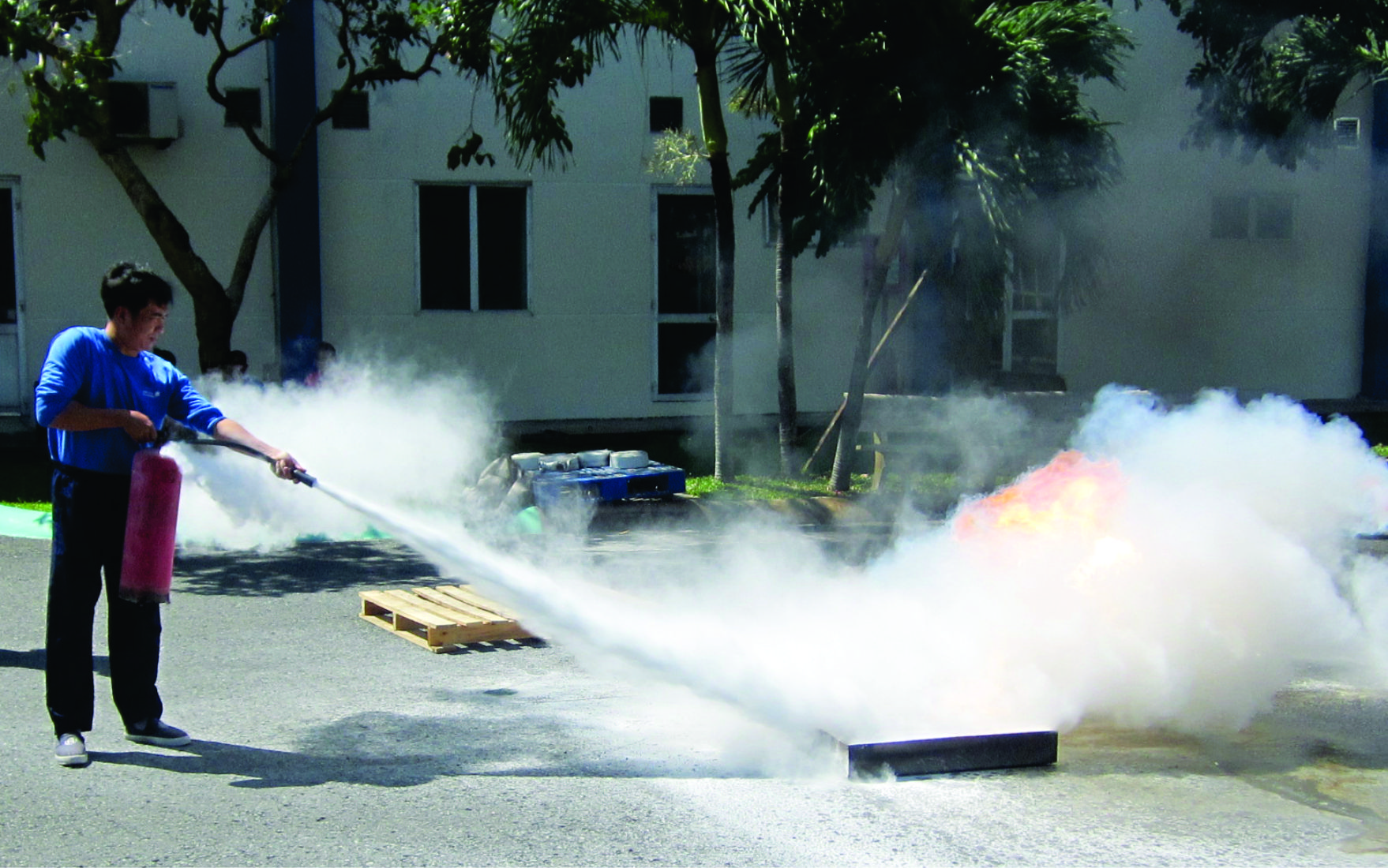 ANOVA PHARMA TỔ CHỨC CHO CB.CNV THAM DỰ BUỔI TẬP HUẤN VỀ AN TOÀN PCCC TẠI NHÀ MÁY LONG AN